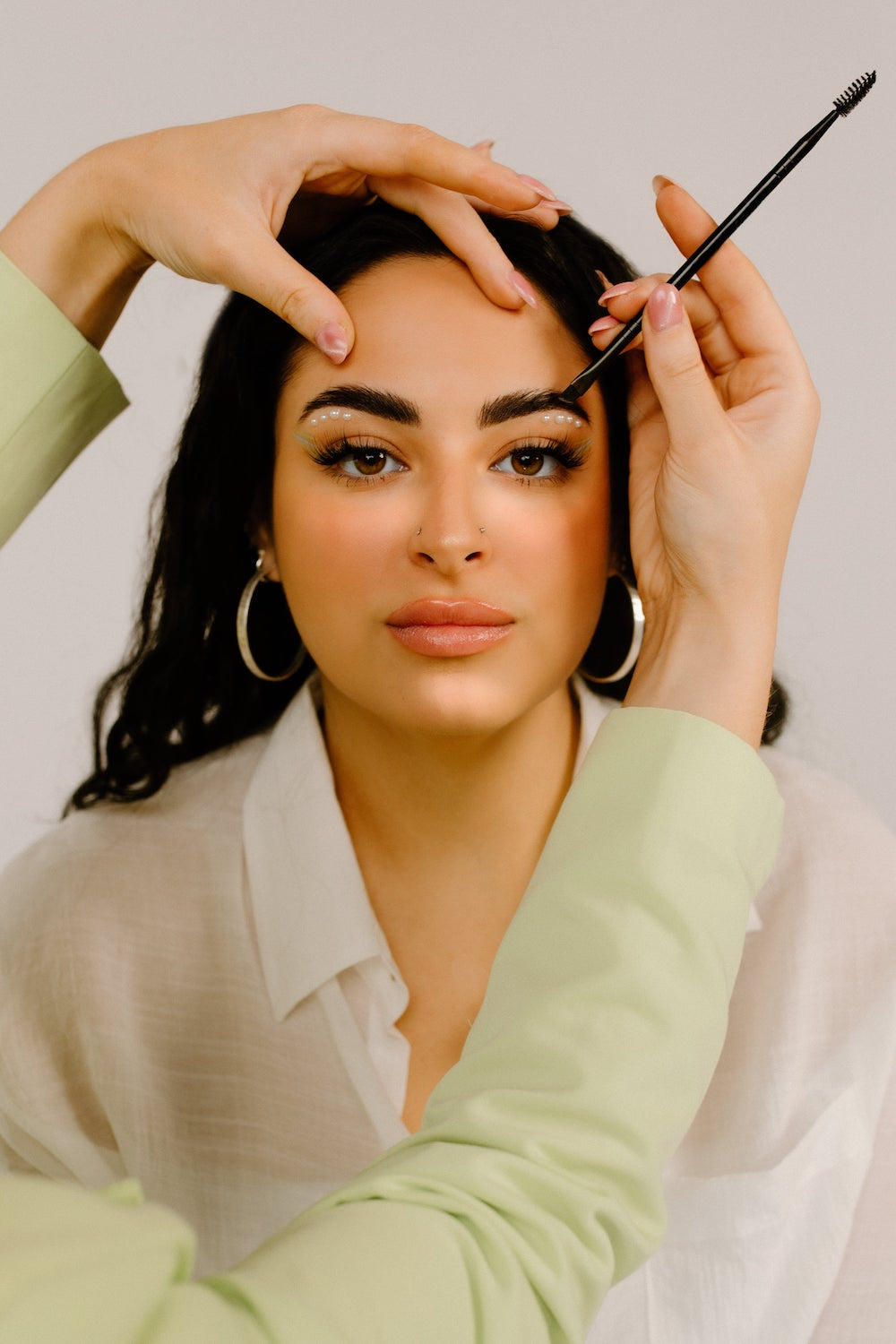 Woman getting eybrow waxing in Phoenix